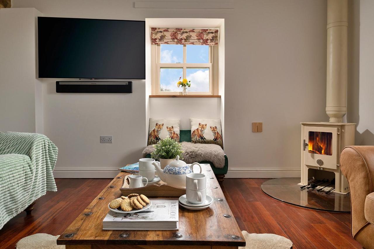 Finest Retreats - Moelis Granary - Luxury Cottage With Hot Tub Llandrillo Extérieur photo
