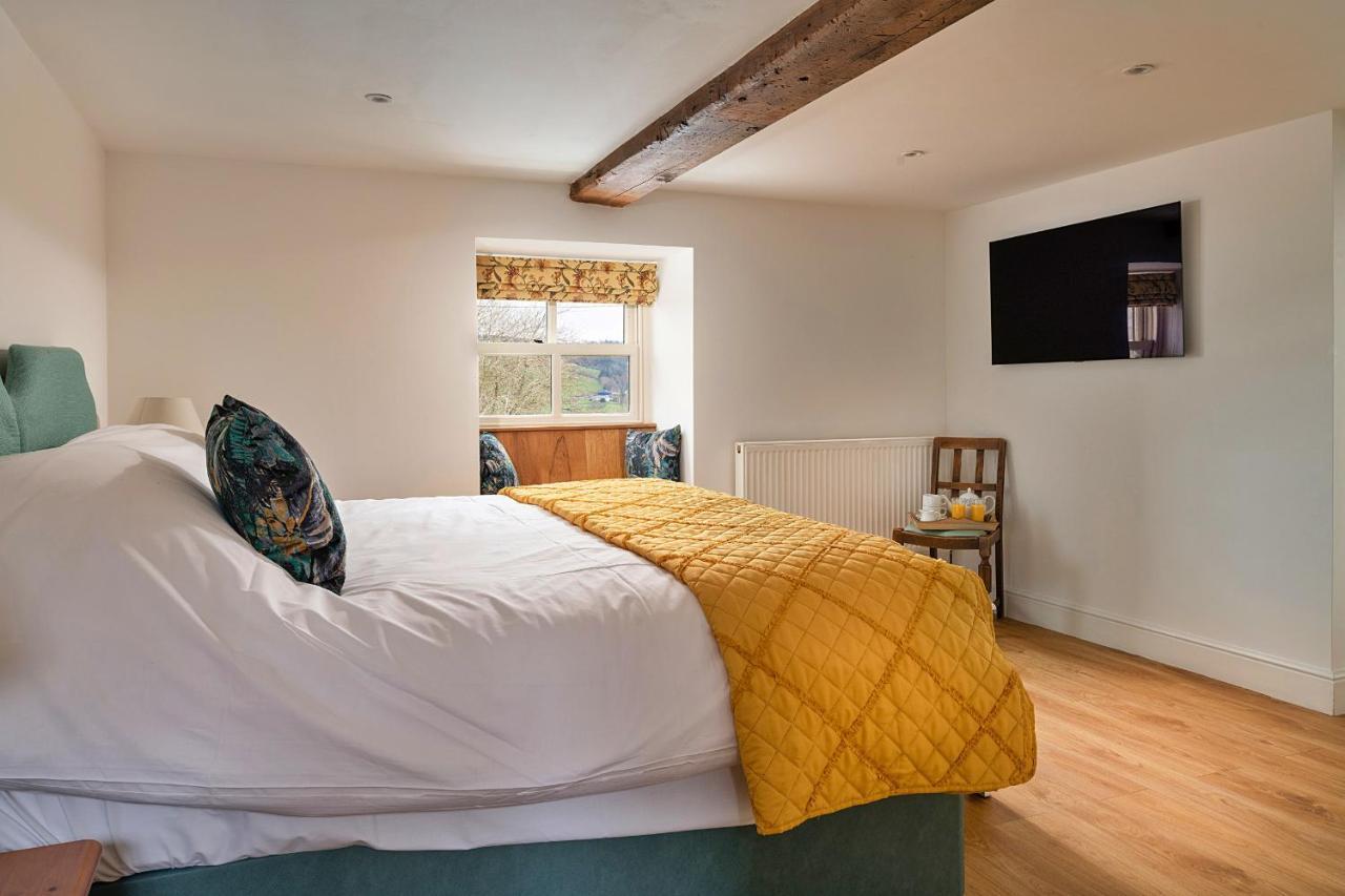 Finest Retreats - Moelis Granary - Luxury Cottage With Hot Tub Llandrillo Extérieur photo
